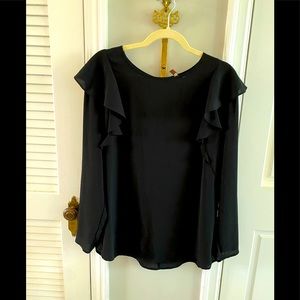 Kut from the cloth long sleeve blouse with shoulder and wrist details; SZ L